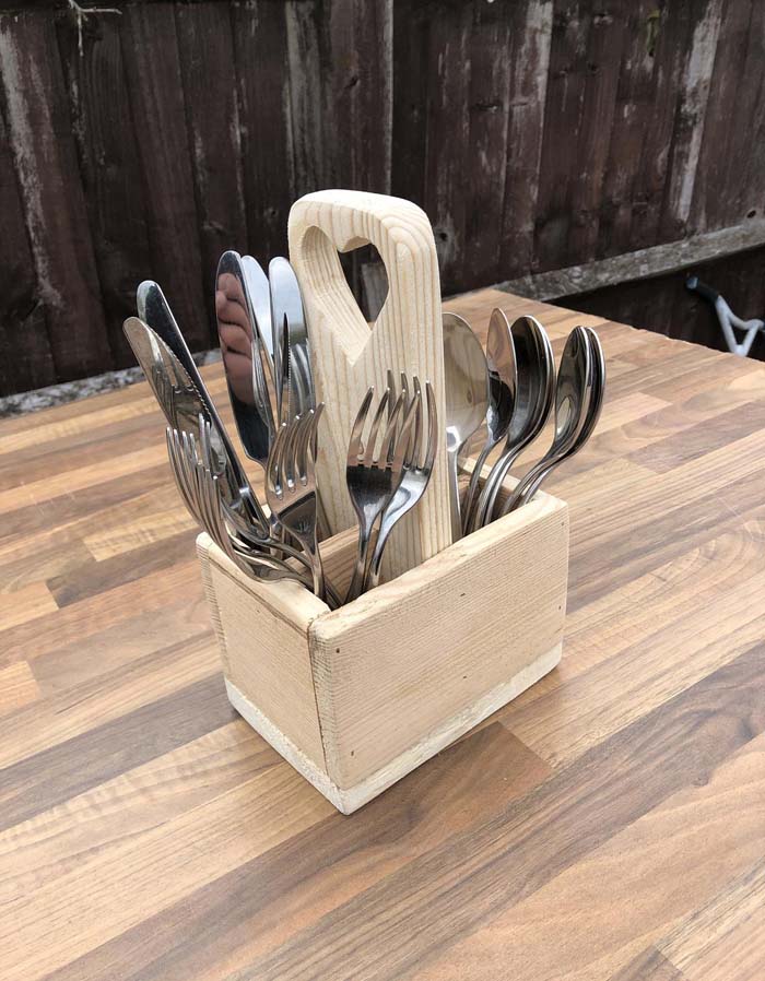 Rustic Cutlery Holder Caddy #farmhouse #vintage #storage #decorhomeideas