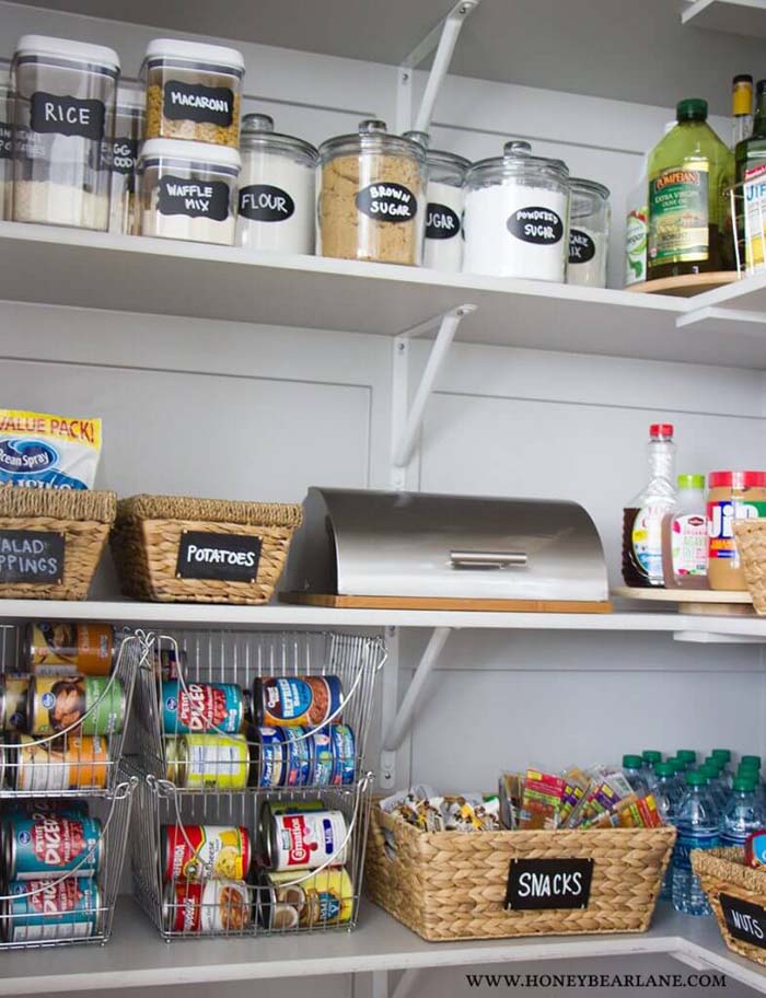 Seagrass Bins with Chalkboard Labels #pantry #storage #organization #decorhomeideas