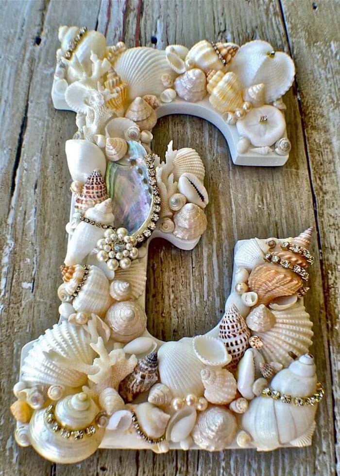 Seashell Covered Letters #diy #seashell #decor #decorhomeideas