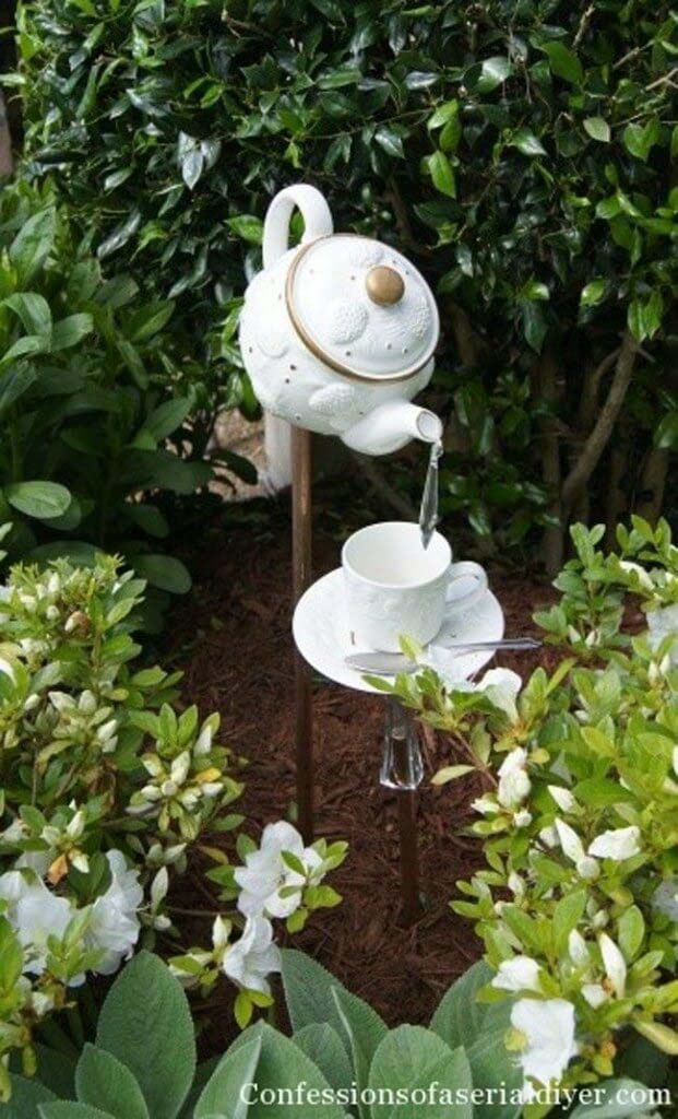 Teapot and Teacup Decorative Garden Stakes #vintage #garden #decoration #decorhomeideas