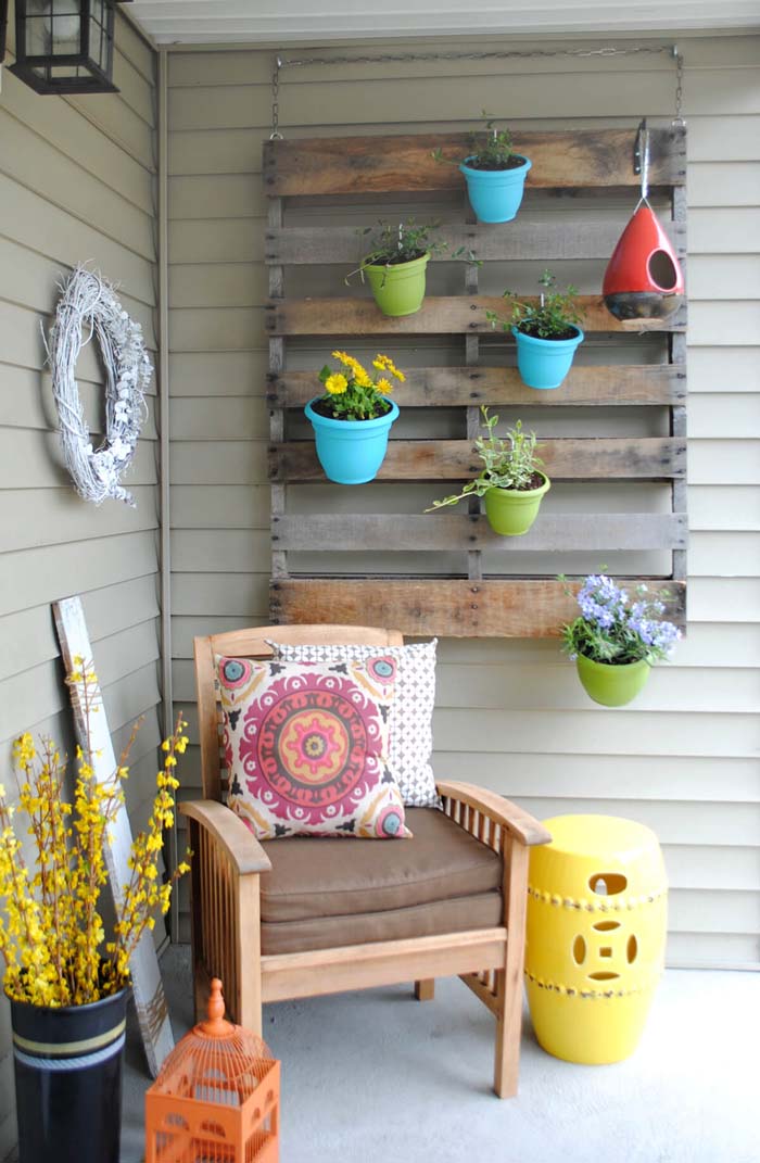 DIY Vertical Pallet Garden #pallet #garden #furniture #decorhomeideas