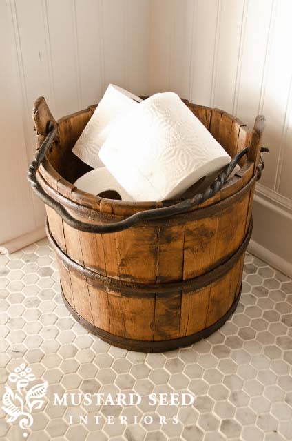 Vintage Bucket Repurposed for Storage #diy #toliet #holder #decorhomeideas