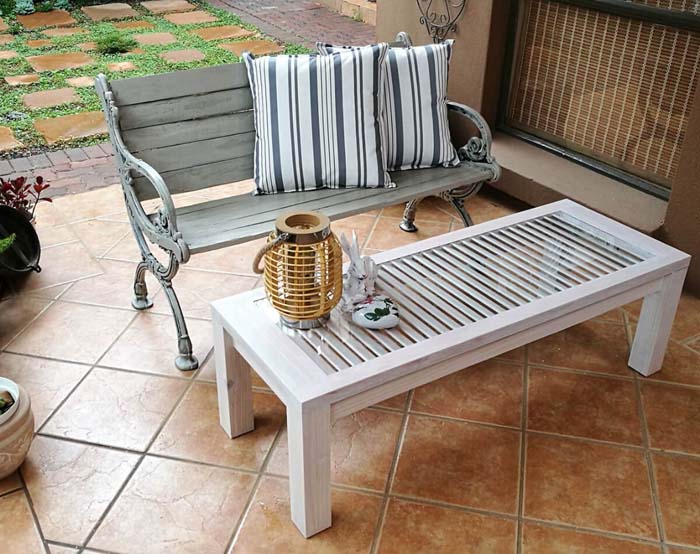 Window Shutter Coffee Table #shutter #repurpose #decor #decorhomeideas