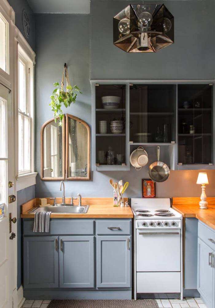 Added Mirrors to Make the Kitchen Larger #small #kitchen #design #decorhomeideas