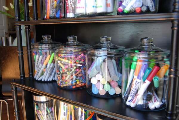 Adorable Candy Jar Craft Shelf #dollarstore #storage #organization #decorhomeideas