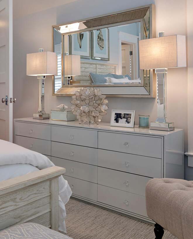 Bedroom Mirror with Mirrored Frame #mirror #decoration #decorhomeideas