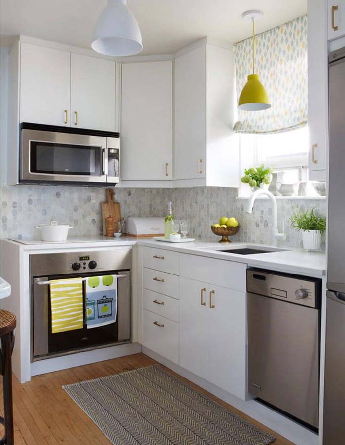 Bits of Retro Color and Style #small #kitchen #design #decorhomeideas