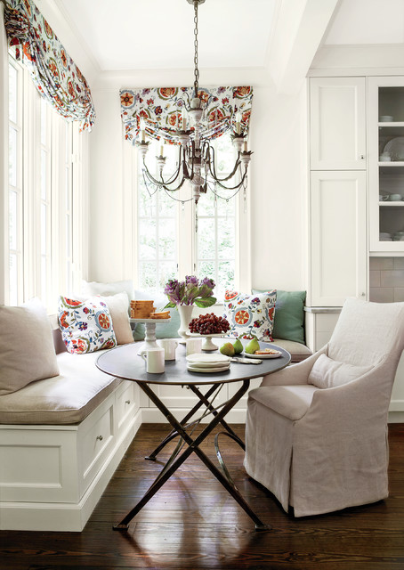 Corner Window Bench with Vibrant Printed Accents #kitchen #bench #decorhomeideas