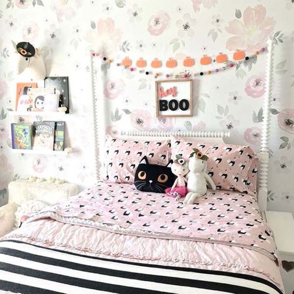 Cute Halloween Bedroom Ideas For Little Girl #halloween #kidsroom  #nursery #decorhomeideas