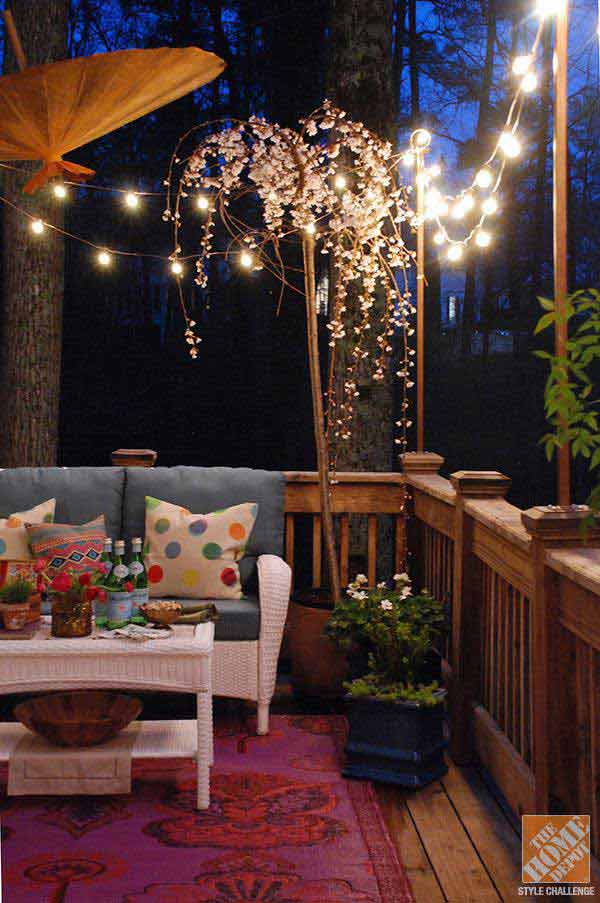 Elevated Post Lighting with Hanging Vines #stringlight #garden #yard #decorhomeideas