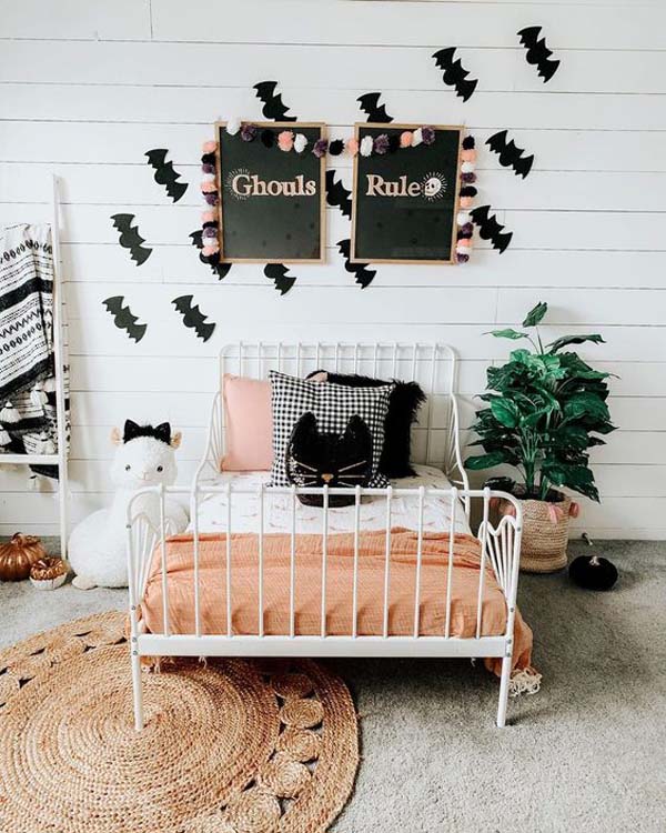 Farmhouse Halloween Bedroom Ideas For Children #halloween #kidsroom  #nursery #decorhomeideas