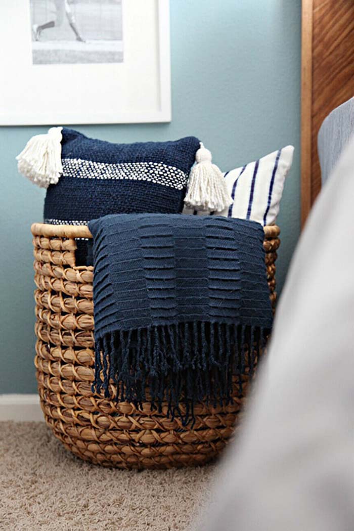 Functional Rustic Wicker Basket #bedroom #storage #organization #decorhomeideas