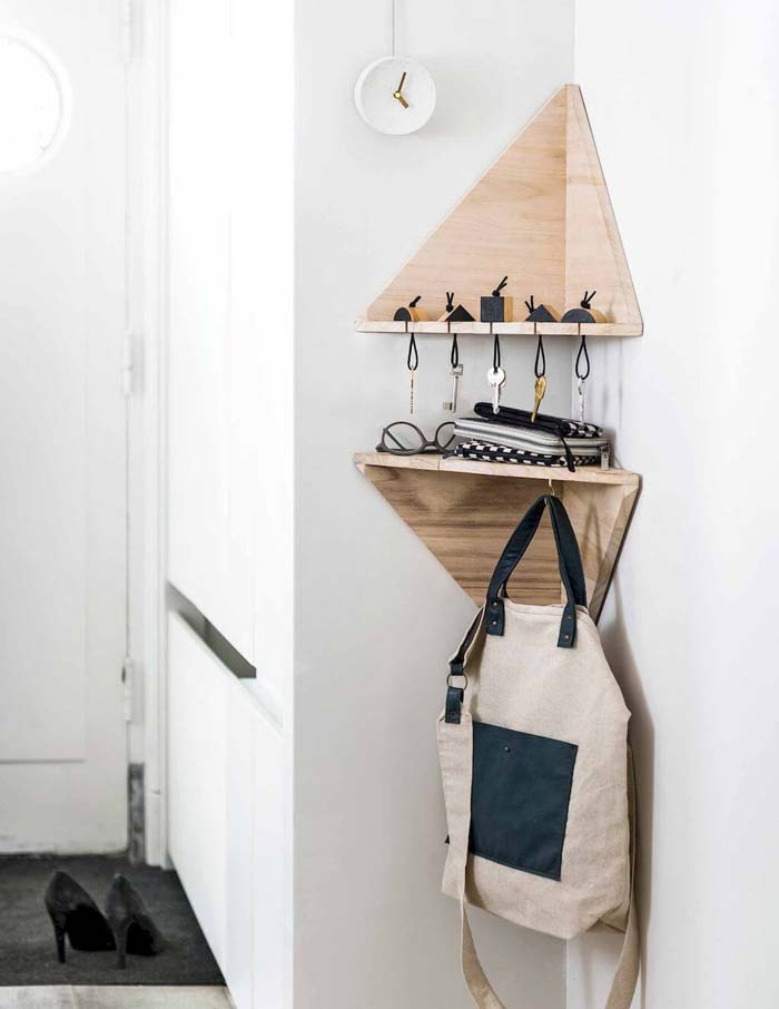 Ingenious Triangular Shelf for Keys #storage #corner #organization #decorhomeideas