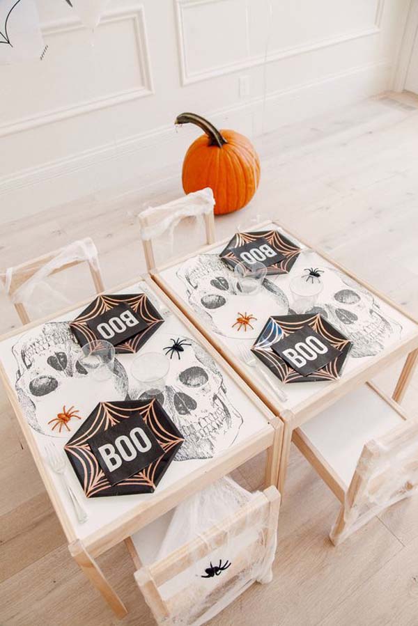 Kids Halloween Table In Playroom #halloween #kidsroom  #nursery #decorhomeideas