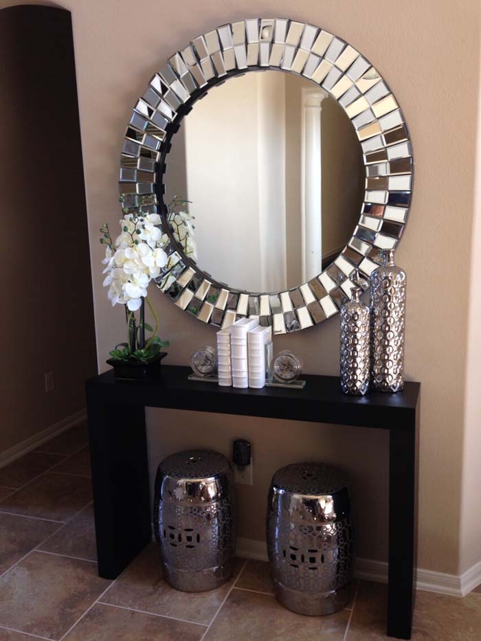 Modern Round Entryway Mirror Display #mirror #decoration #decorhomeideas