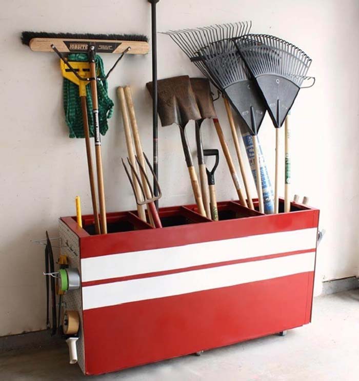 All in One Place Mobile Tool Tote #garage #organization #declutter #decorhomeideas