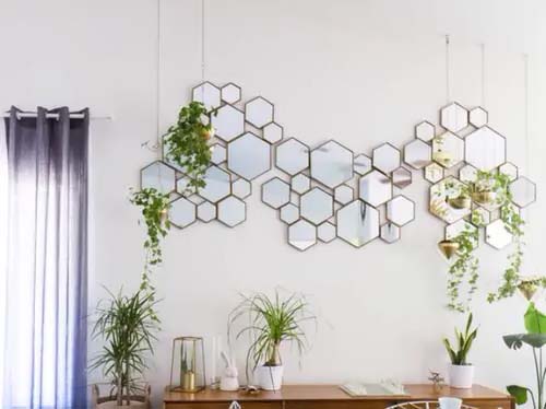 Plants and Geometric Mirrors #houseplant #wall #decor #decorhomeideas