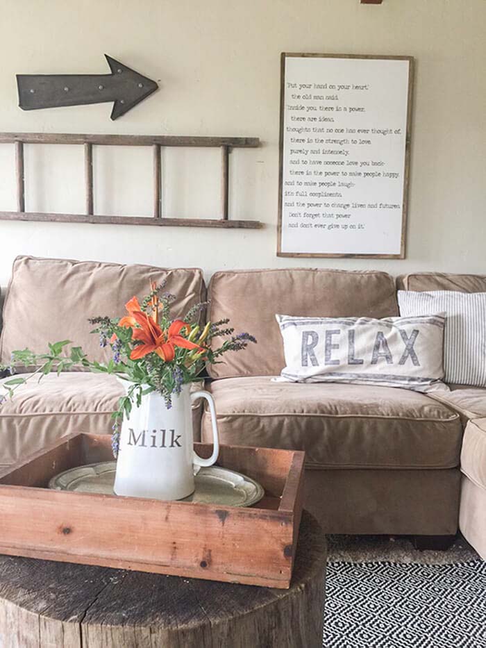 Poem on the Wall with Old Ladder #rustic #livingroom #walldecor #decorhomeideas