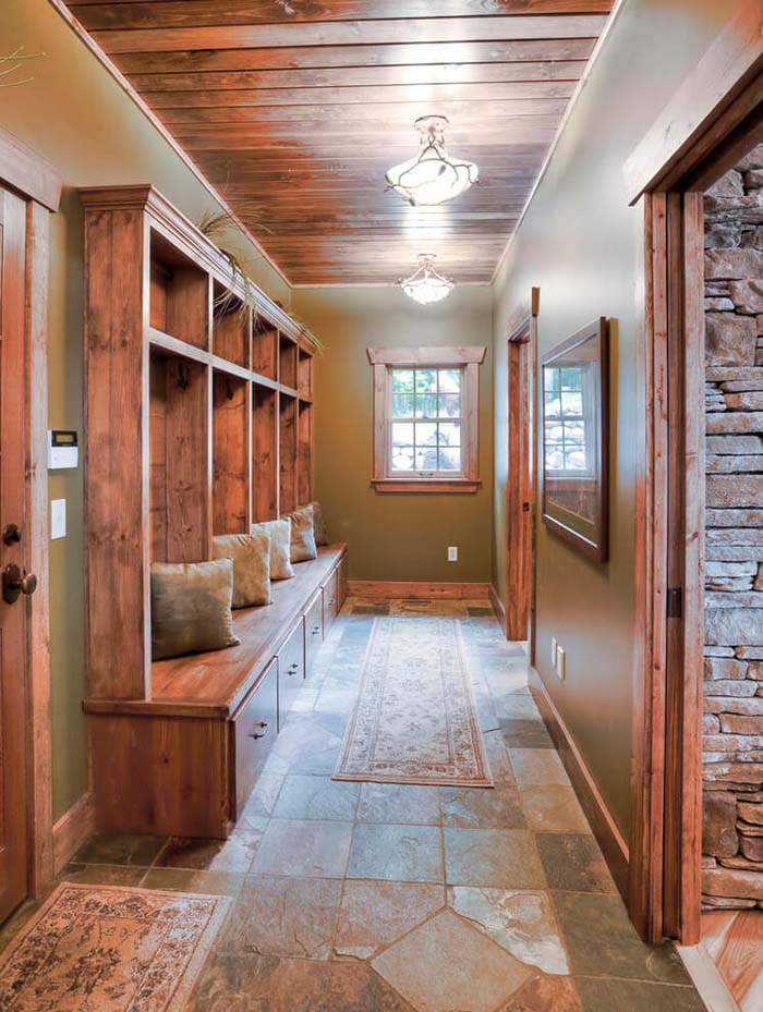 Rustic Built-in Bench And Cabinetry #storage #mudroom #organization #decorhomeideas