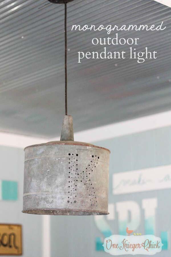 Rustic Light Pendant Made from Old Bucket #galvanized #tub #bucket #decorhomeideas