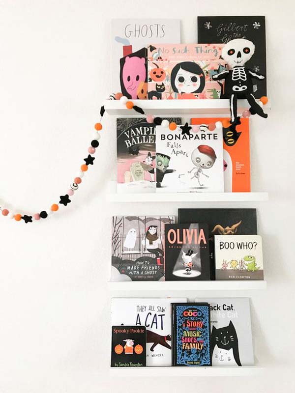 Simple Halloween Bookshelves Ideas #halloween #kidsroom  #nursery #decorhomeideas