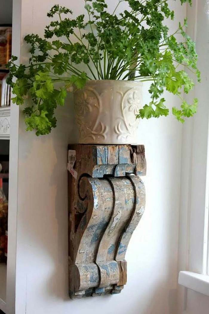 Single Antique Bracket Plant Stand #corbel #decoration #decorhomeideas