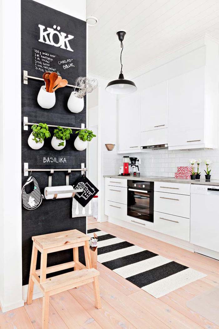 Traditional Black and White With a Twist #small #kitchen #design #decorhomeideas