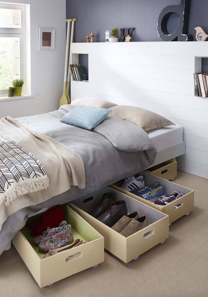 Under-The-Bed Plastic Pullout Storage Drawers #bedroom #storage #organization #decorhomeideas