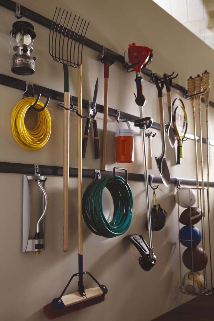 Wall-Mounted Garage Organization Projects #garage #organization #declutter #decorhomeideas