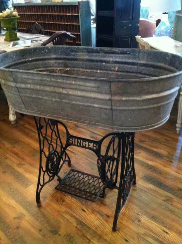 Wash Tub and Sewing Machine Base Create Magic #galvanized #tub #bucket #decorhomeideas