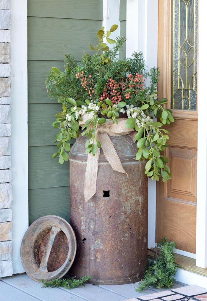 Antique Milk Can Porch Planter #flowerpot #frontdoor #frontporch #decorhomeideas