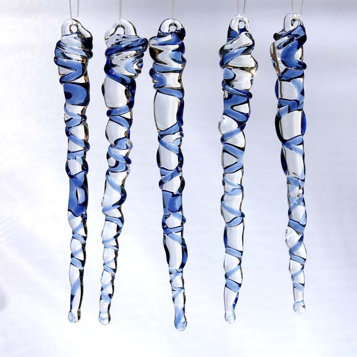 Blue Glass Icicle Christmas Ornaments #Christmas #blue #decorations #decorhomeideas