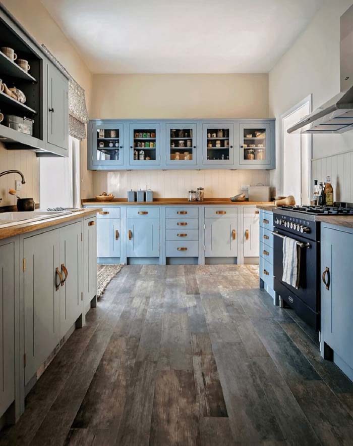 Blue Rustic Cabinets with Top Open Face #farmhouse #kitchen #cabinet #decorhomeideas