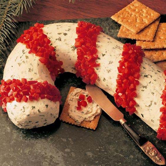 Candy Cane Cheese Spread #Christmas #cheeseball #cheese #appetizers #decorhomeideas