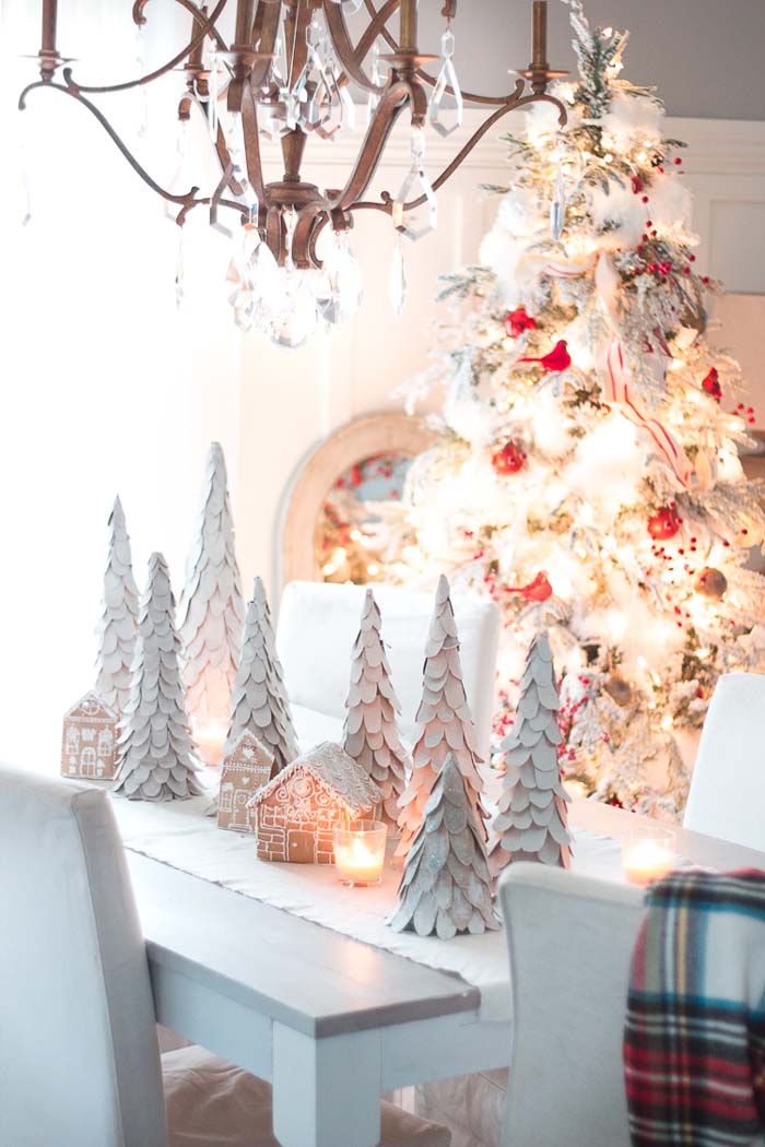 Cardboard Tabletop Christmas Trees #Christmas #tree #crafts #decorhomeideas