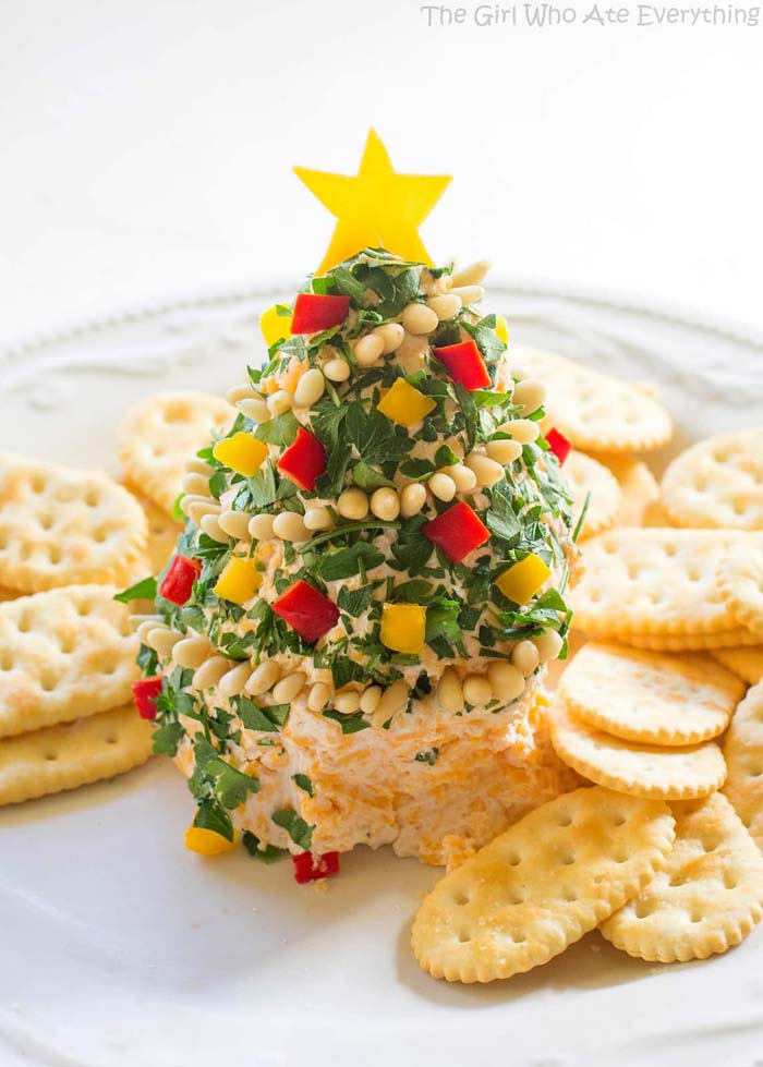 Christmas Cheese Tree #Christmas #cheeseball #cheese #appetizers #decorhomeideas