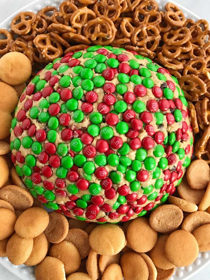 Christmas Cookie Dough Cheeseball #Christmas #cheeseball #cheese #appetizers #decorhomeideas