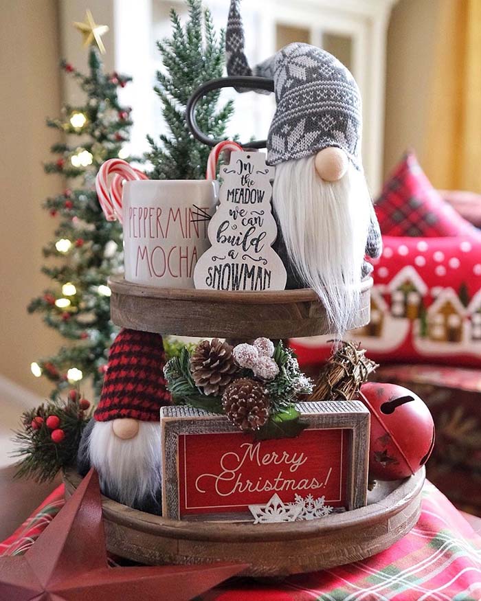 Christmas Gnome Tiered Tray #tieredtray #Christmas #decorhomeideas