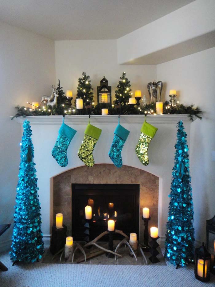 Classic Christmas with a Little Sparkle #Christmas #blue #decorations #decorhomeideas