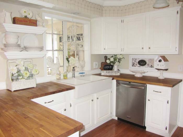 Classic White with Silver Hardware Cabinets #farmhouse #kitchen #cabinet #decorhomeideas