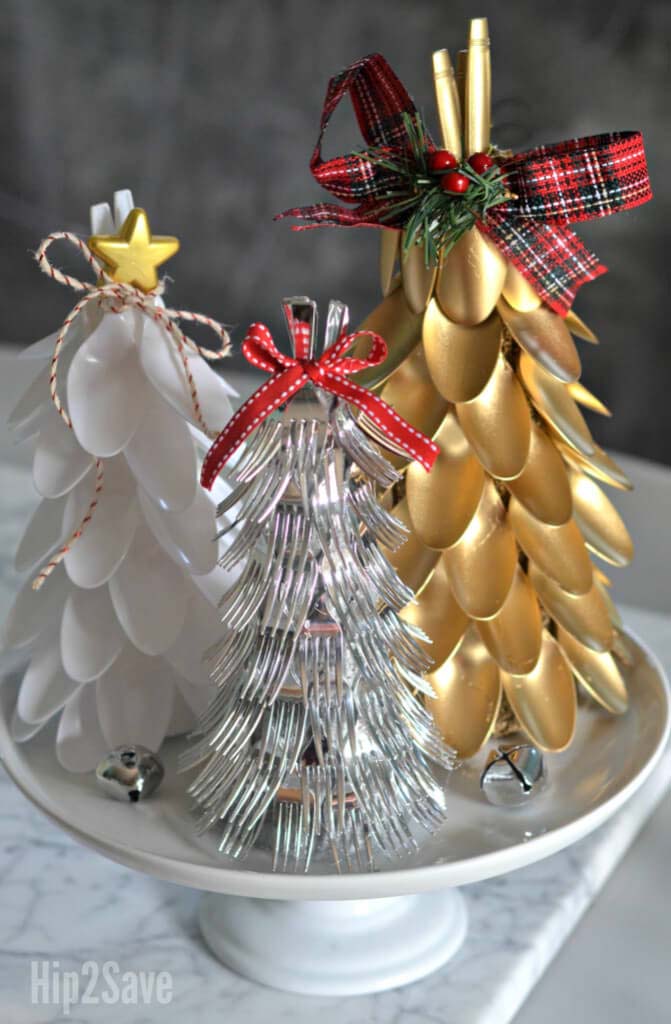 Clever Plastic Silverware Tree Centerpiece #Christmas #dollarstore #diy #decorhomeideas