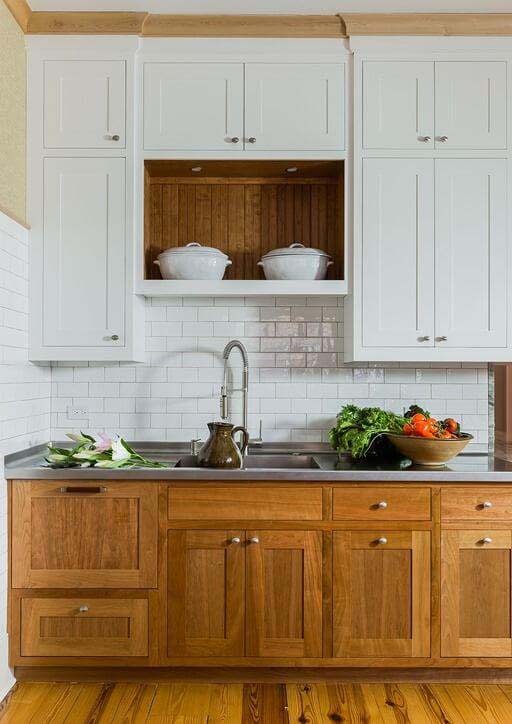 Contrast Cabinets with Raw Wood and White #farmhouse #kitchen #cabinet #decorhomeideas