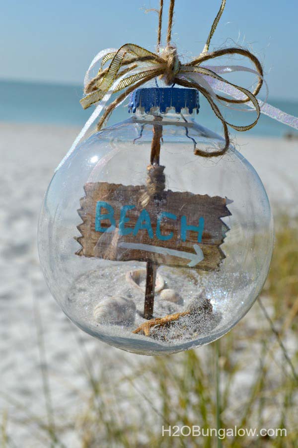 DIY Beach Themed Christmas Ornament #diy #coastal #christmas #decorhomeideas