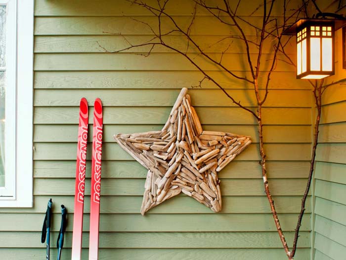 DIY Driftwood Star #diy #coastal #christmas #decorhomeideas