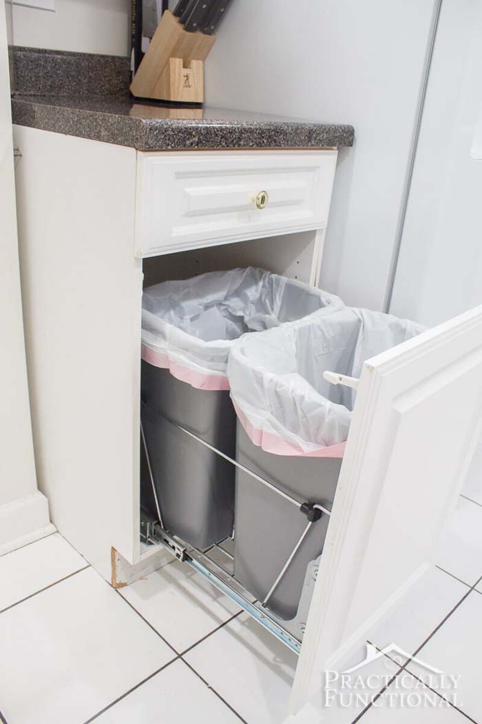 DIY Pull Out Trash Cans #smallkitchen #storage #organization #decorhomeideas