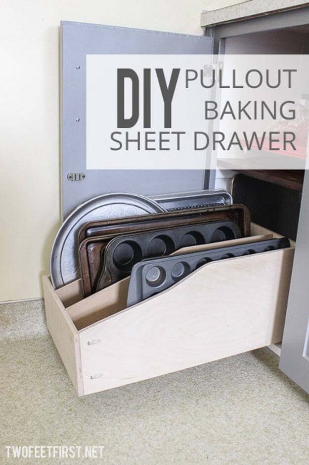 DIY Pullout Baking Sheet Drawer #smallkitchen #storage #organization #decorhomeideas