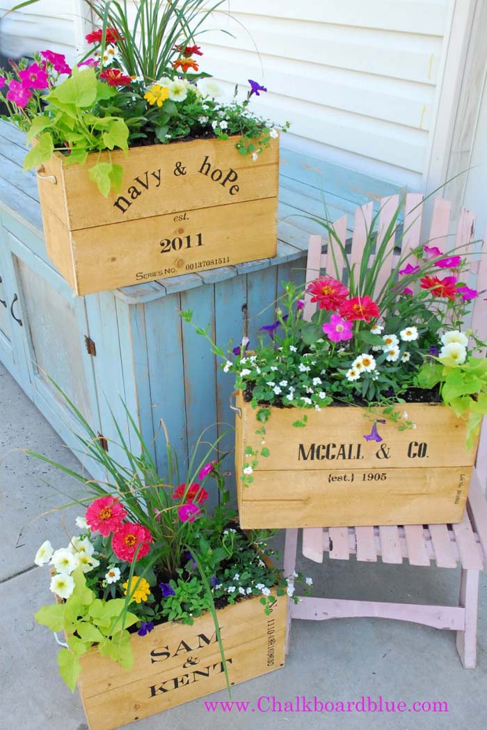DIY Vintage Wooden Crate Planters #flowerpot #frontdoor #frontporch #decorhomeideas