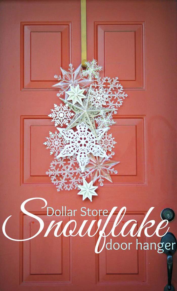 Dollar Store Snowflake Door Hanger #Christmas #dollarstore #diy #decorhomeideas