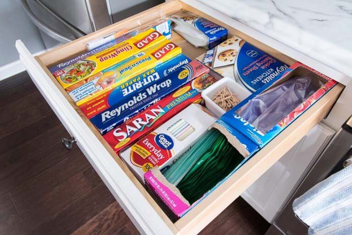 Drawer Organization for Wraps and Bags #smallkitchen #storage #organization #decorhomeideas