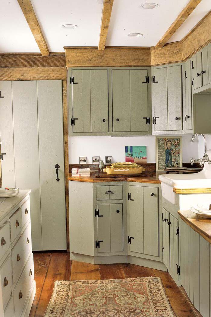 Farmhouse Style Cabinets with 70s Color Twist #farmhouse #kitchen #cabinet #decorhomeideas